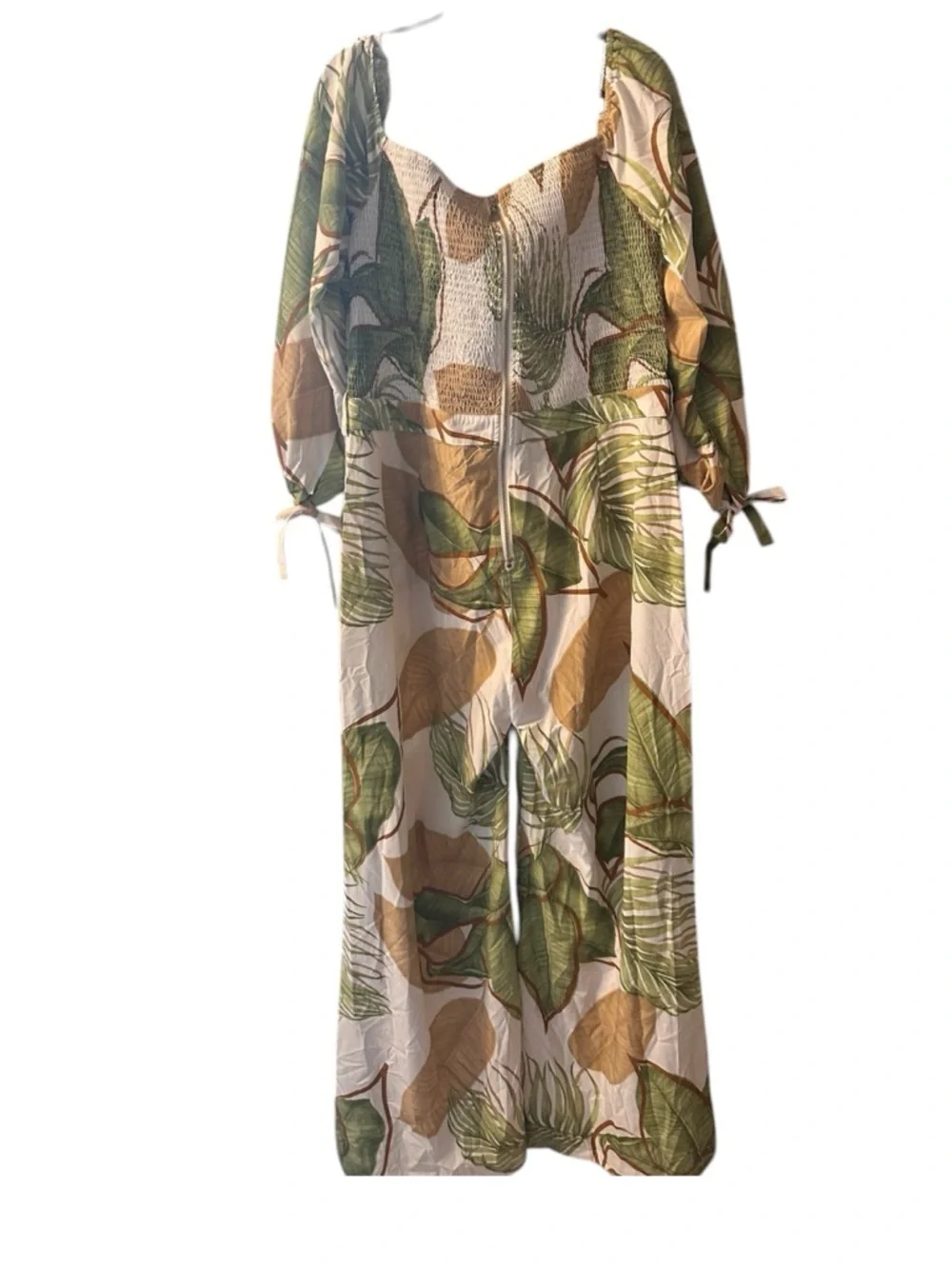 Tropical Print Maxi jumpsuit in a Green and Tan print. Size 2 XXL